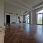 Реконструкция, монтаж инженерных систем, чистовая отделка коттеджа (1400 м2)